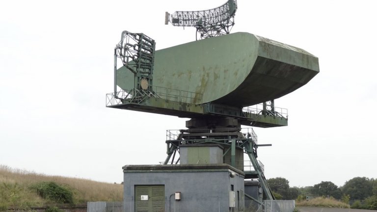Милионер обновява радар от Студената война за лов на НЛО