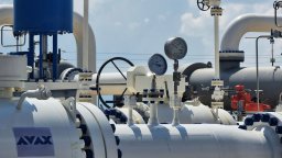 Министър Стоянов: Допълнителен азерски газ можем да получим през 2025 г.