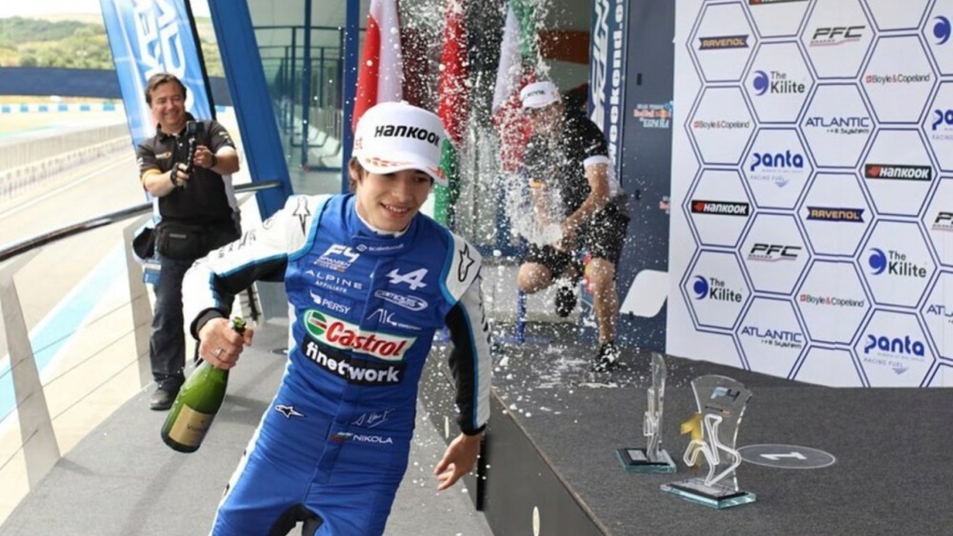 Единадесета победа за Никола Цолов във Формула 4