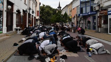 Над 1000 семейства в столицата ще получат курбанско месо за