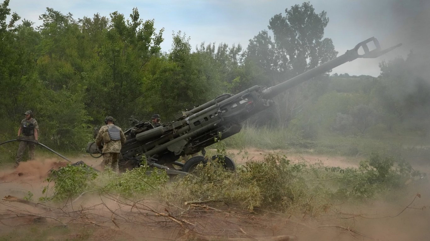 Русия разполага най-новите си мощни гаубици на фронта в Украйна