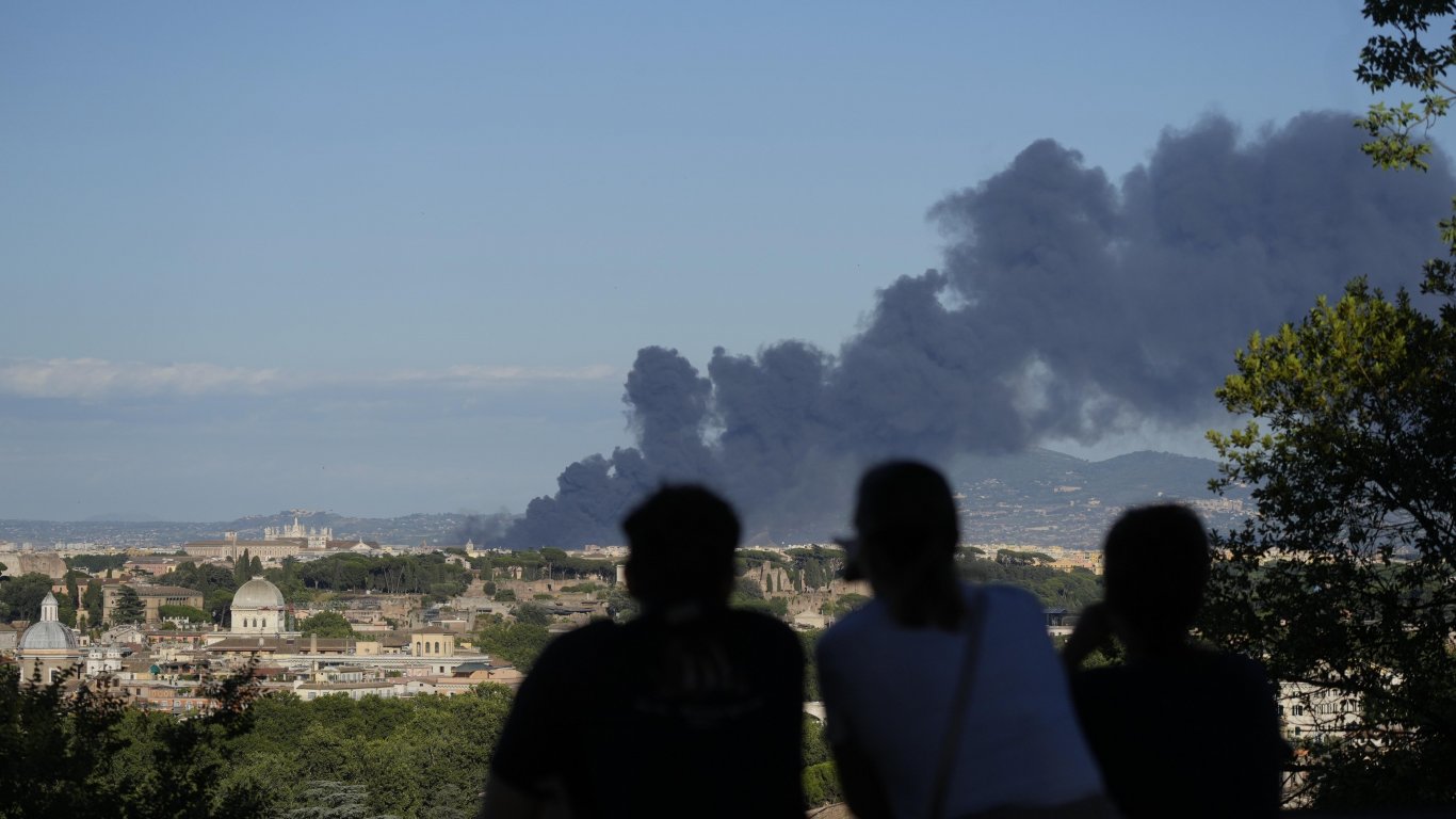 Четвърти голям пожар в Рим за по-малко от месец