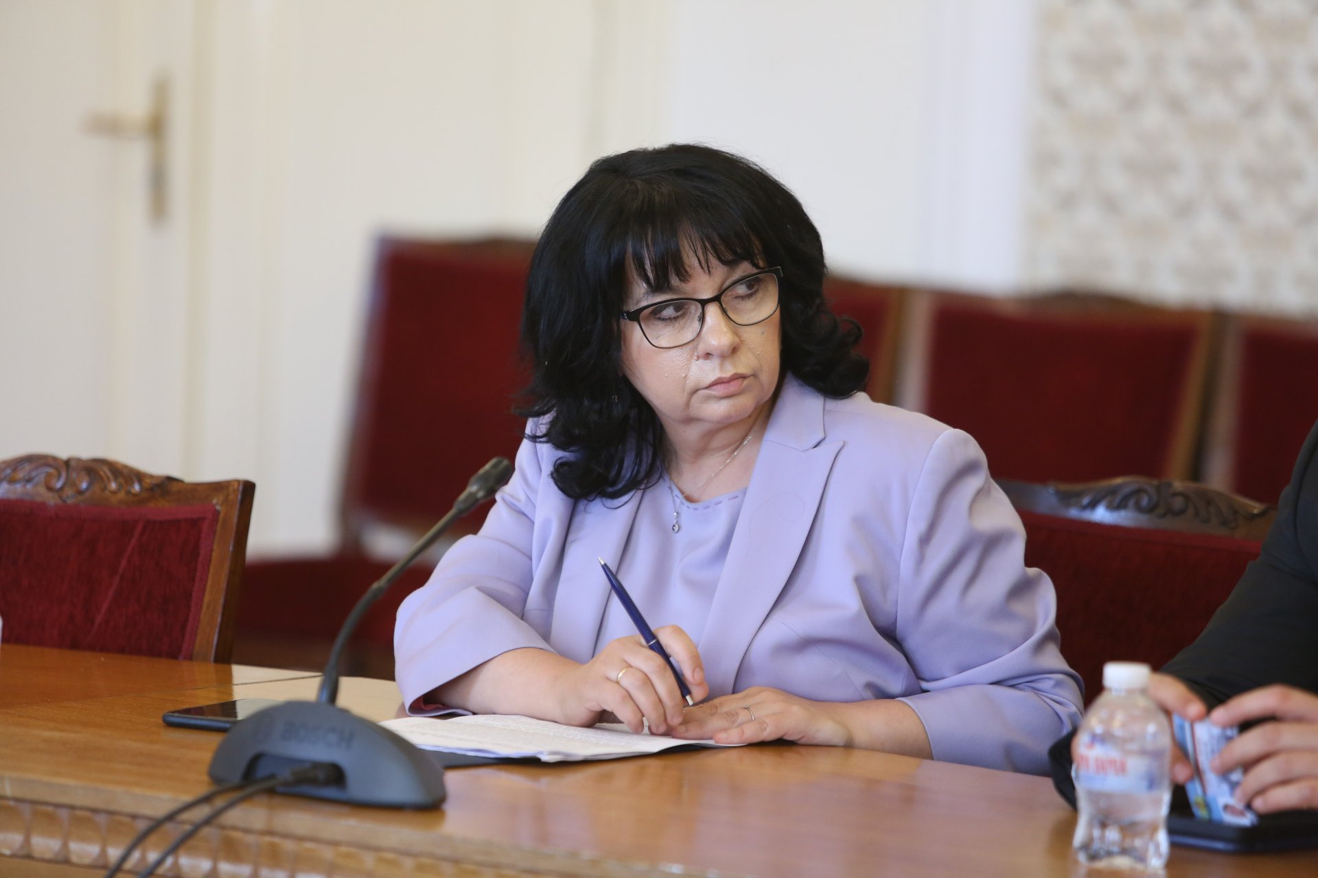 Теменужка Петкова по време на заседание на временната комисия за проверка на обстоятелствата довели до спиране на природния газ от ООО "Газпром експорт" и проведената процедура за избор на алтернативни доставчици от "Булгаргаз" ЕАД, 6 юли