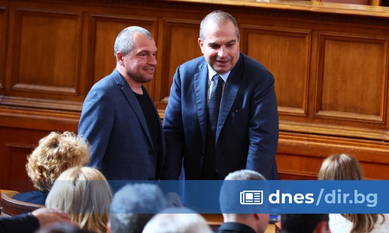 Старта на спора даде Бойко Борисов вчера, който разкри в