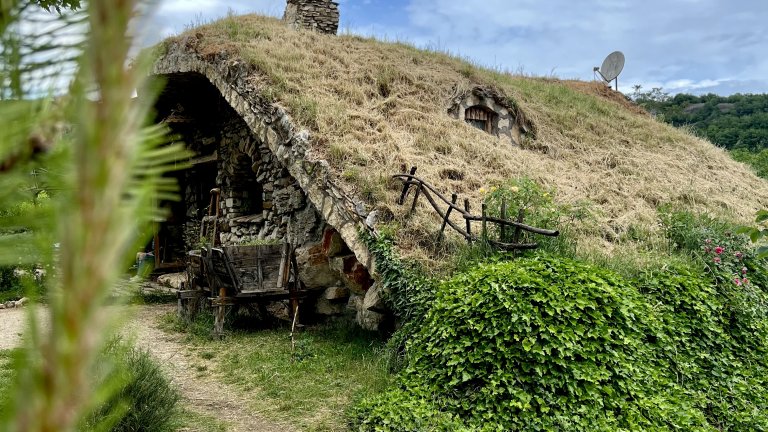 Приказките оживяват в "Златен парк" край Луковит 