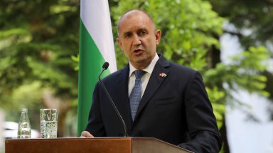 Президентът назначи служебния кабинет, Гълъб Донев е премиер, избори на 2 октомври