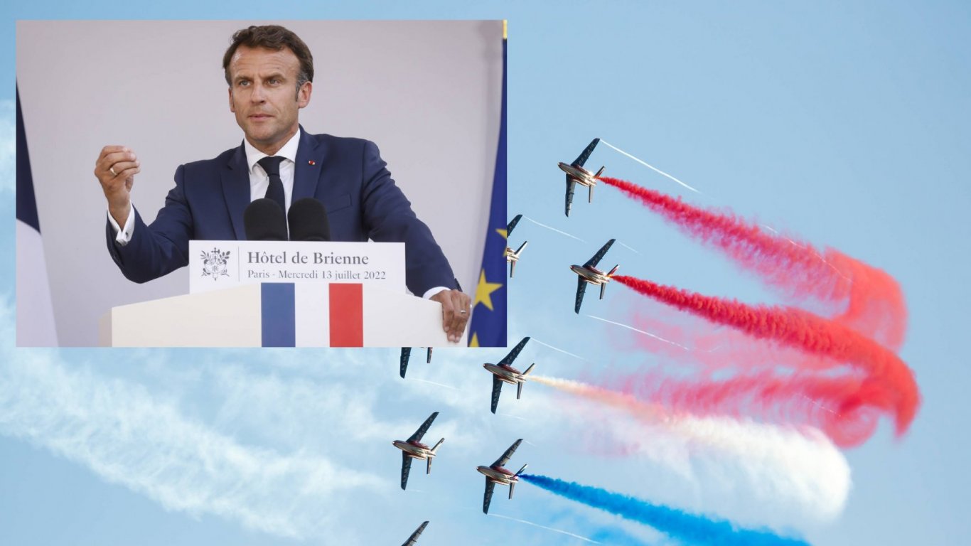 Макрон летял с "Патрулите на Франция" в небето по време на тренировките (видео)