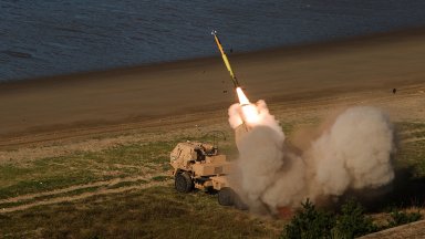 Съединените щати обявиха днес че предоставят на Украйна нов пакет