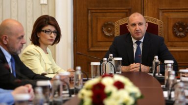 Държавният глава Румен Радев провежда първа среща от консултациите за съставяне