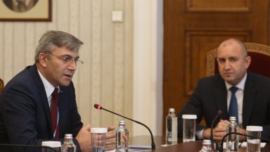 Президентът Румен Радев провежда консултации с ДПС за съставянето на правителство