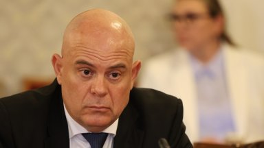 Главният прокурор Иван Гешев се обяви против отнемането на правомощието