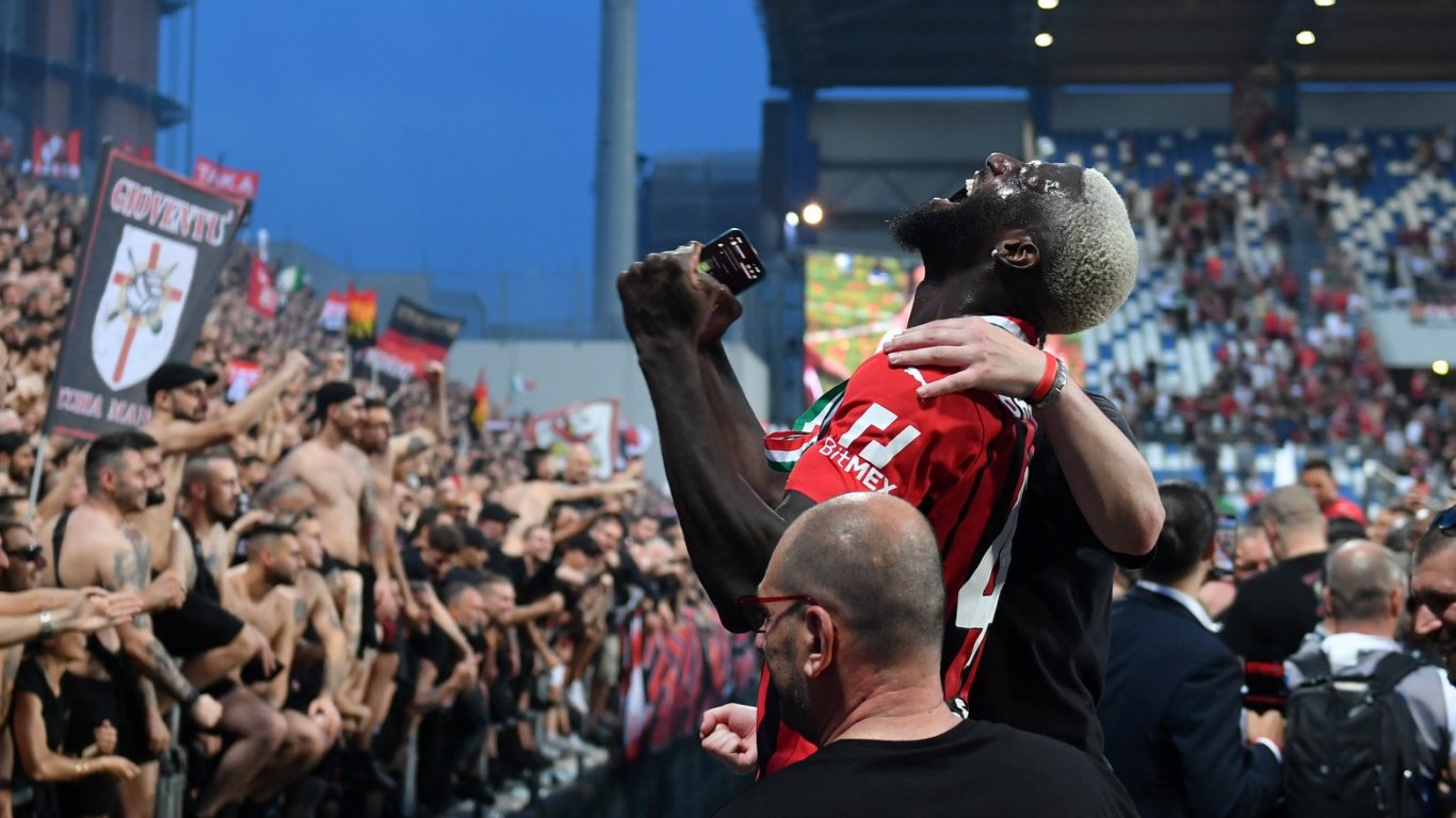 Футболист на Милан беше задържан по погрешка от полицията (видео)