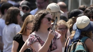 Броят на хората които живеят в две от съставните области