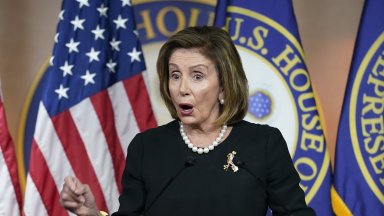 Председателят на Камарата на представителите на САЩ Нанси Пелоси остро
