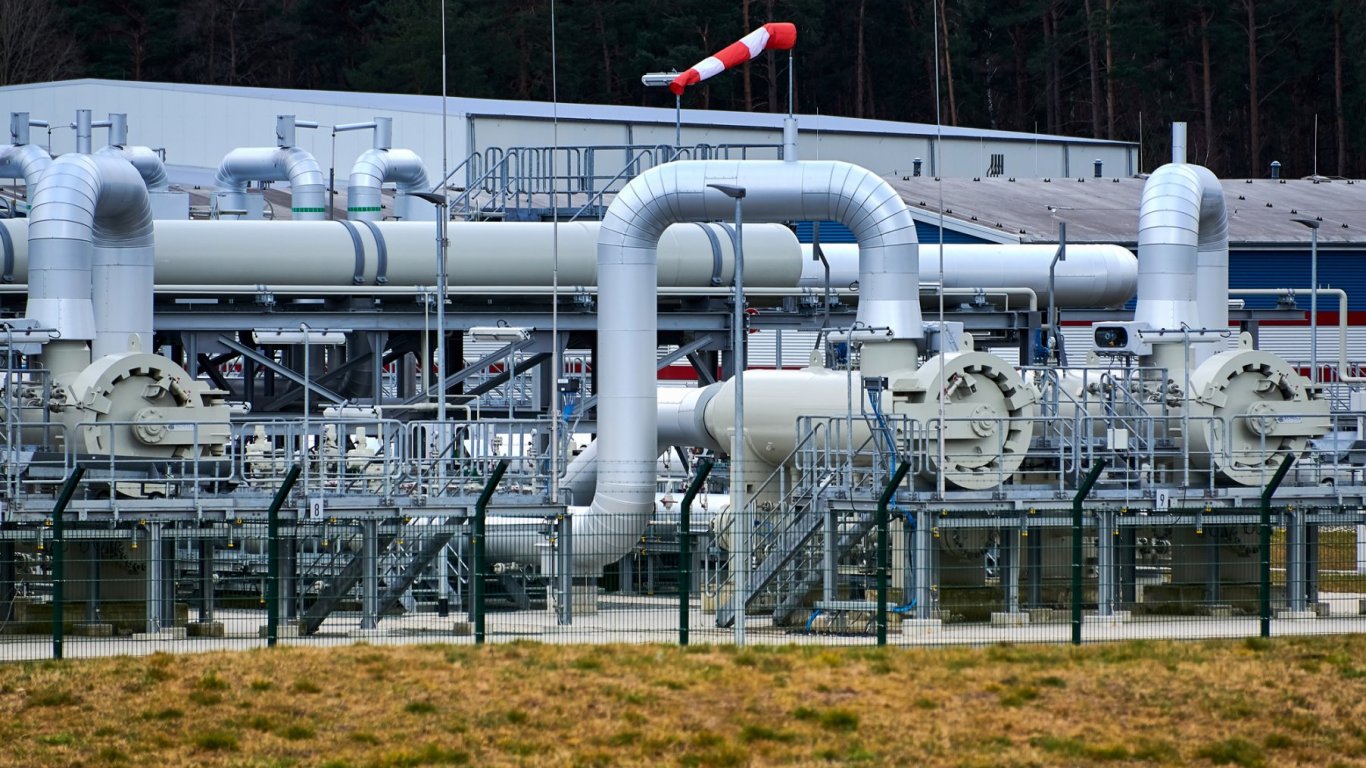 "Газпром" спря доставките и за Латвия