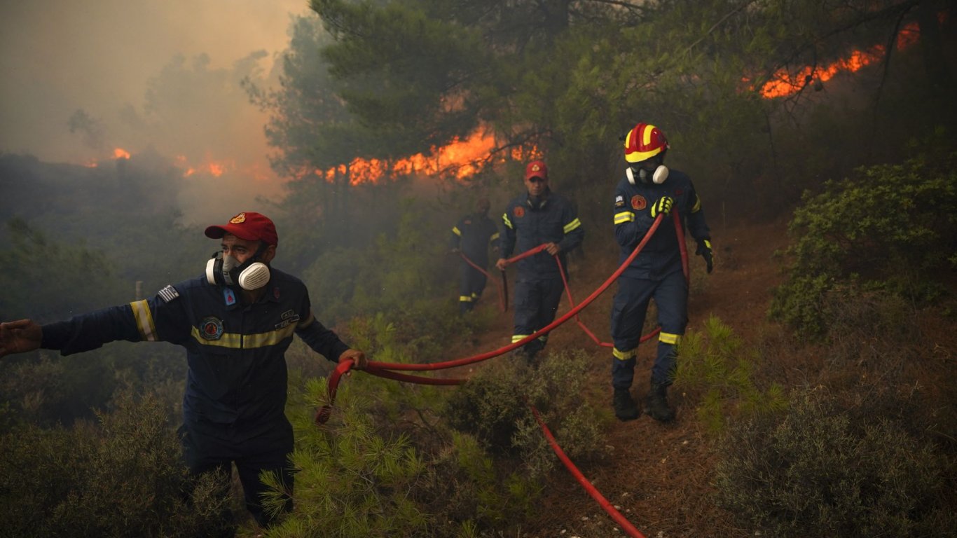 Голям пожар между два манастира в Света гора