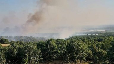Седем постройки са изгорели при пожар в бургаското село Изворище