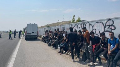 Незаконната миграция по Балканския маршрут трябва да бъде намалена заяви