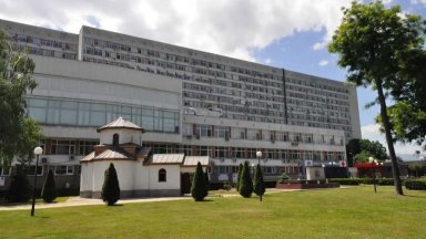 12 деца от спортното училище в Пловдив са в болница след вечеря с кебап и свинско със зеле