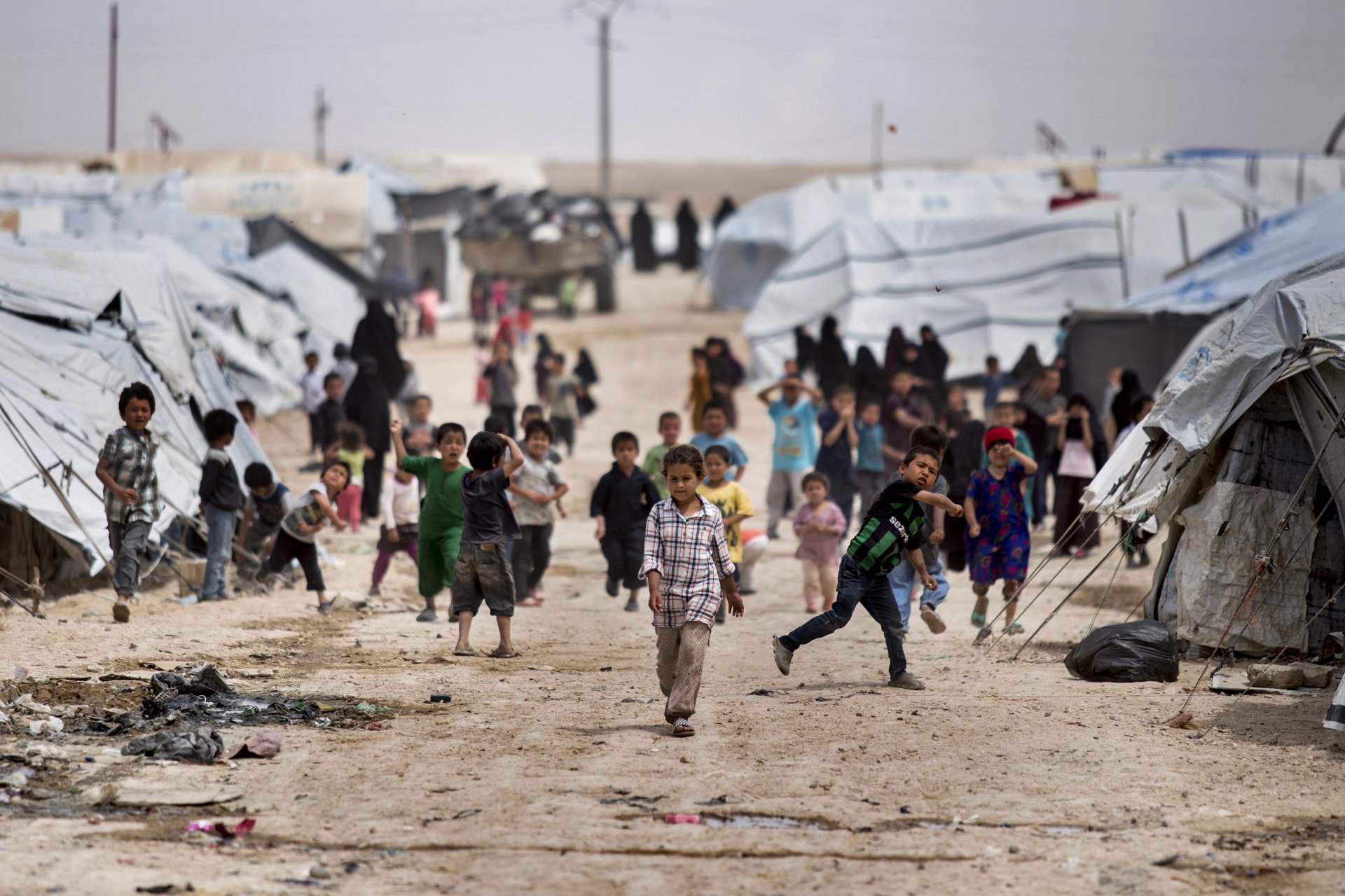 Деца в лагера "Ал Хол" в Североизточна Сирия