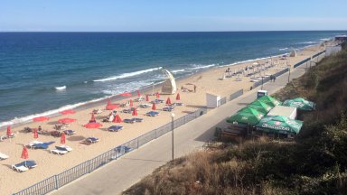 От кметството в Обзор посочиха че детето е намерено на