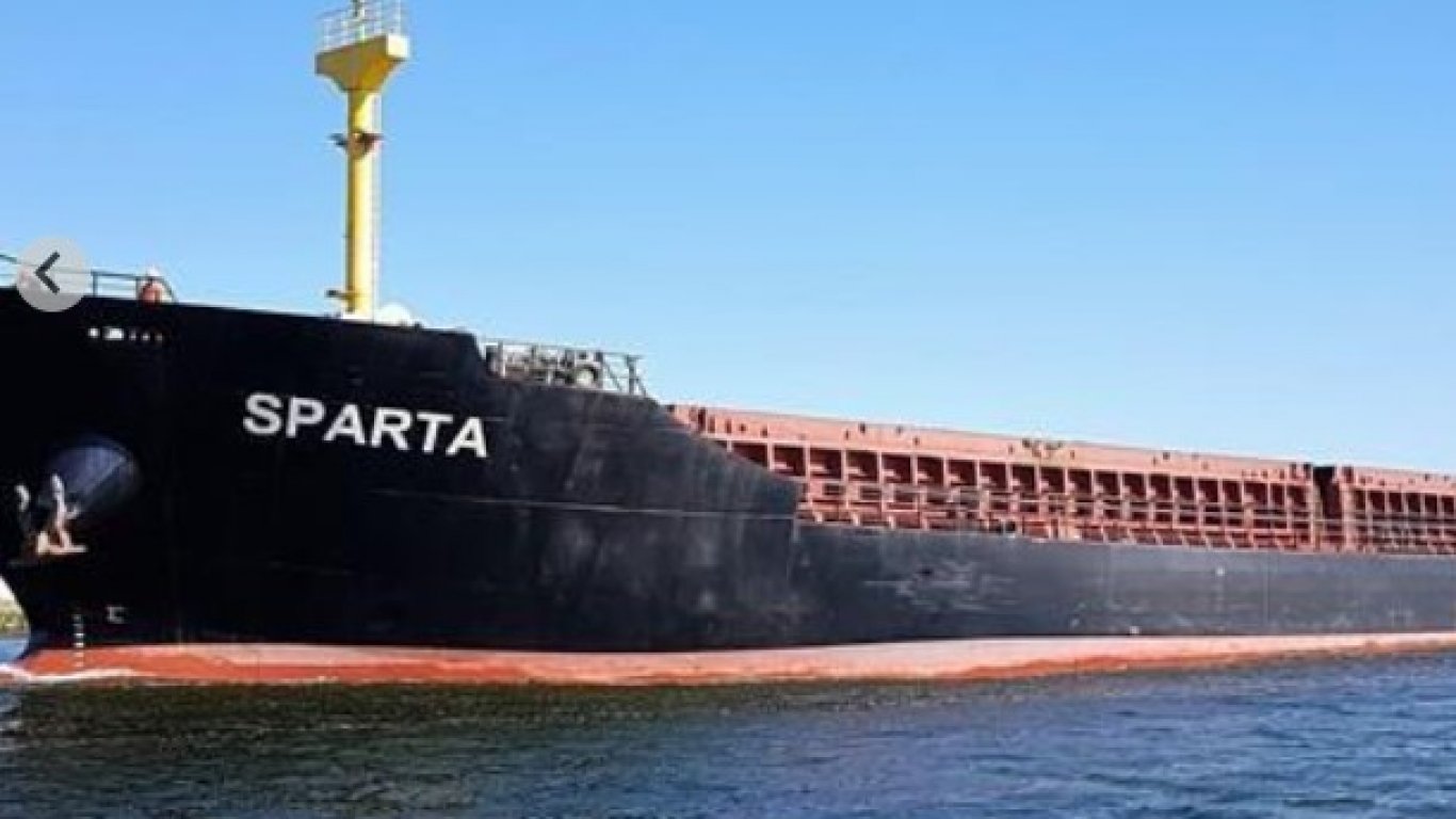 Аварирал кораб, пътуващ от Египет към България, затвори Босфора