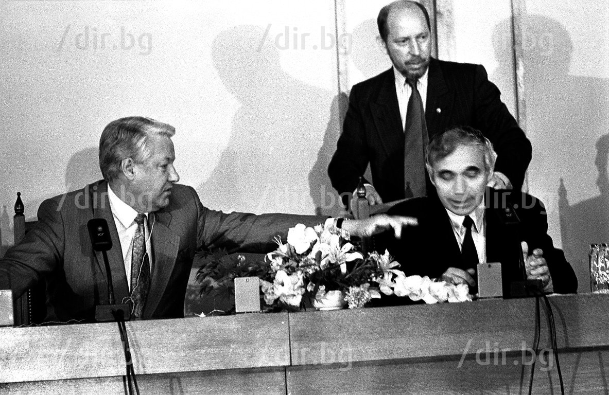 Президентите Борис Елцин и Желю Желев, на подписването на договора за приятелски отношения и сътрудничество