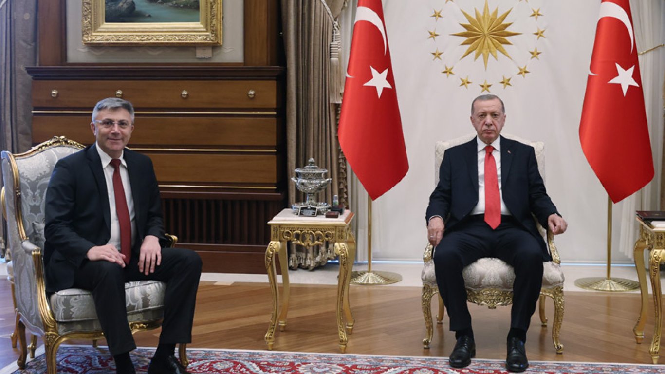 Реджеп Ердоган прие Мустафа Карадайъ в президентския дворец в Анкара