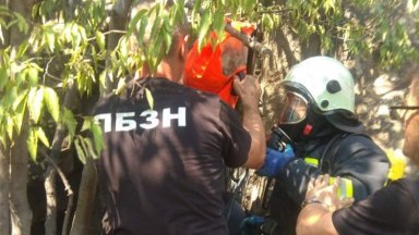 Пожарникари от Пловдив спасиха живота на 15-годишно момче