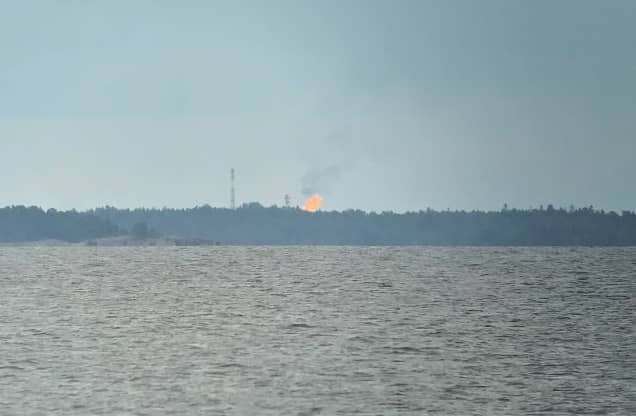 Русия явно изгаря големи количества природен газ край полупразния в момента газопровод "Северен поток 1"