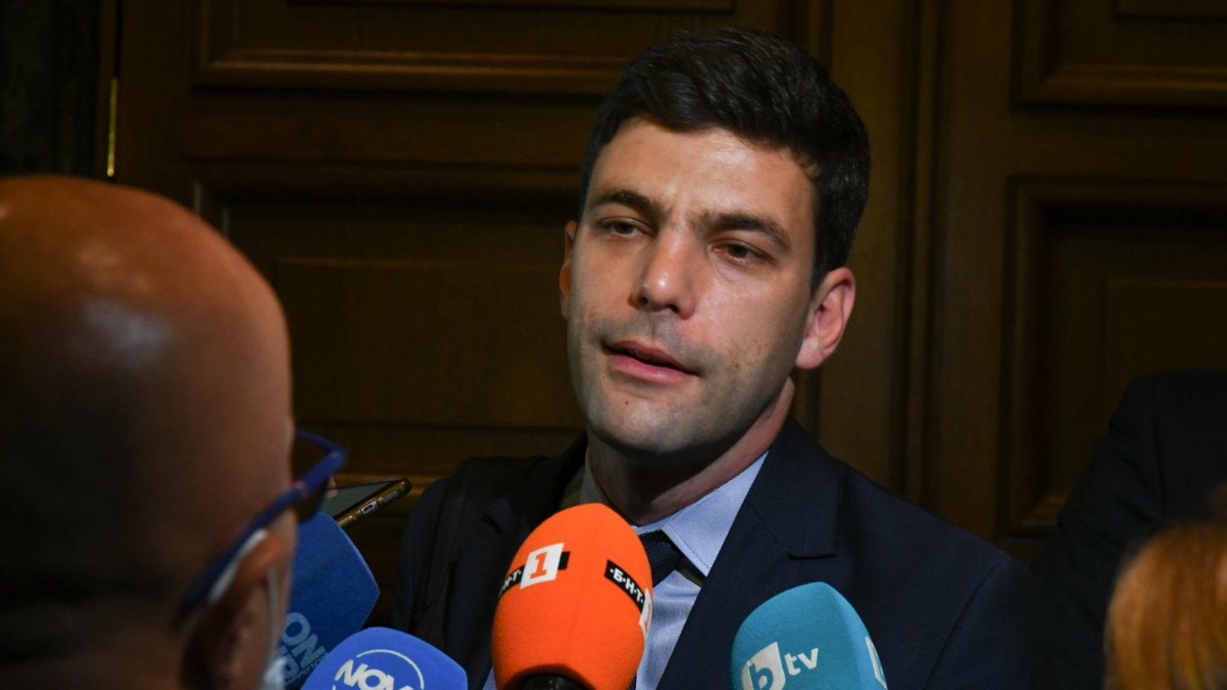 Според Никола Минчев "не е казус" дали регистрацията на ПП ще е готова за изборите