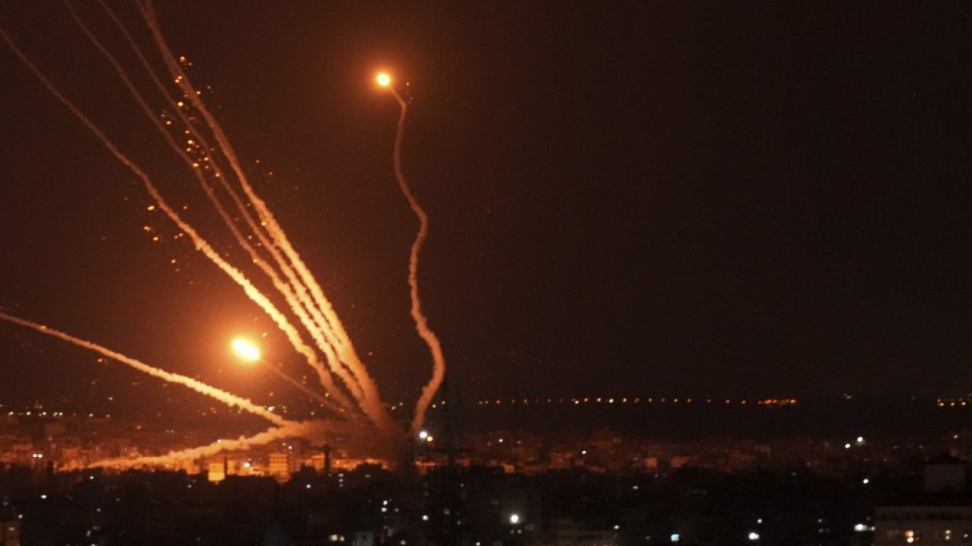 Израелски ракети поразиха сирийския град Масяф, има трима ранени