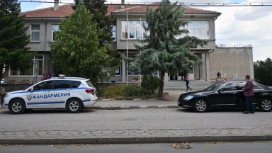 Тройният убиец от Рогош е задържан в дома на майка си