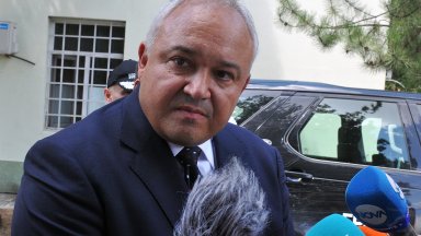 Главният секретар на МВР Петър Тодоров и вътрешният министър Иван