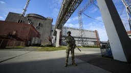 Проруските власти в Запорожие обвиниха ВСУ в 25 удара близо до АЕЦ само за 2 часа