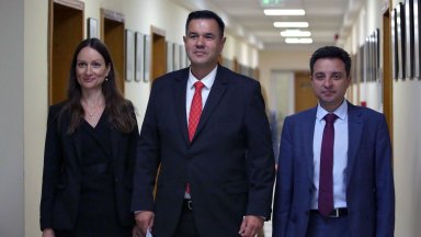 Никола Стоянов обръща очи към бягащите от Китай фирми, обвини Нинова в чистка