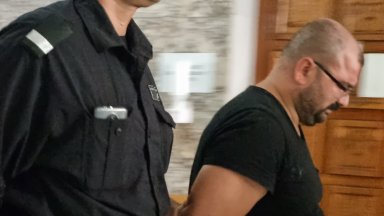 Шофьорът на автобуса - ковчег, катастрофирал край Велико Търново, остава в ареста 