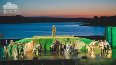 Билетите за спектаклите на Държавна опера - Стара Загора на брега на язовир Копринка са в продажба