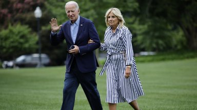 Байдън е разговарял по телефона с Чарлз като го е