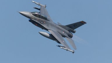 Първите самолети F-16, които Румъния купи от Норвегия, кацнаха в северната ни съседка