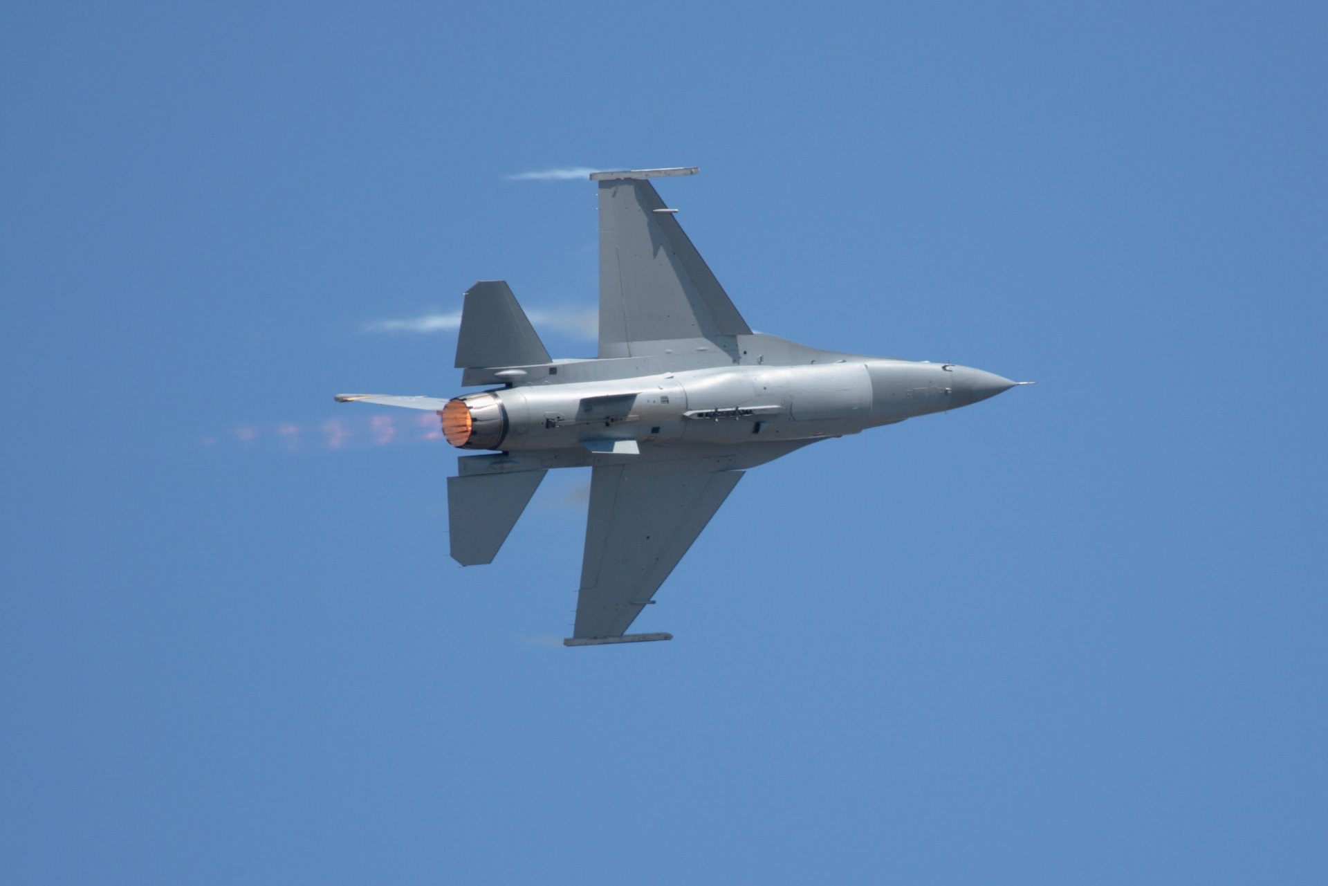 F-16
