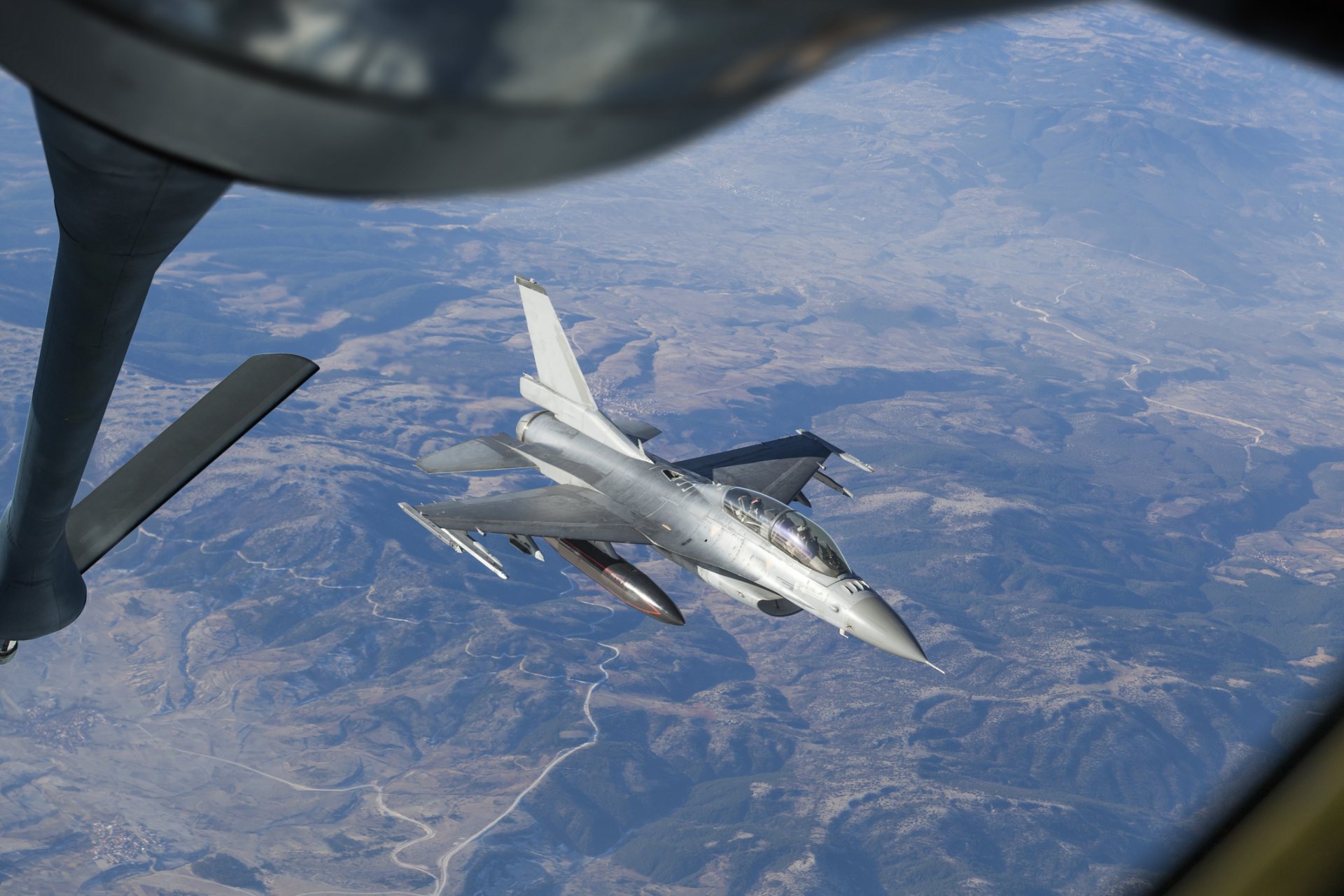 F-16