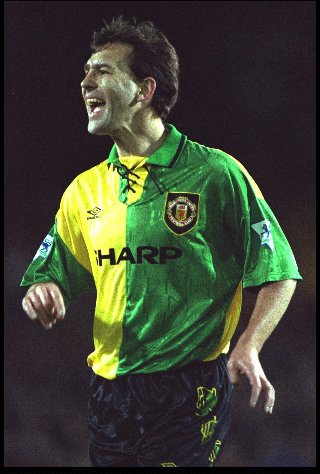 Капитанът на Манчестър Юнайтед и звезда на английския футбол от началото на 90-те Брайън Робсън