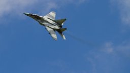 Вдигнахме МиГ-29 по тревога заради сигнал от самолет за незаконна намеса на борда