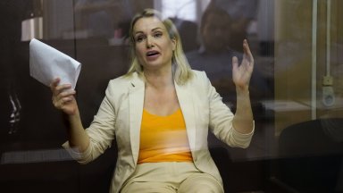 Руската телевизионна журналистка Марина Овсянникова която стана известна със своя