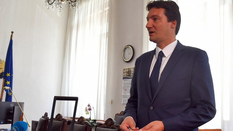 Зарков: Служебното правителство се разпада от самото си начало, това е риск за цялата държава