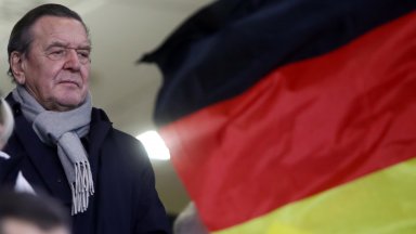 Герхард Шрьодер съди Бундестага заради отнетите му привилегии