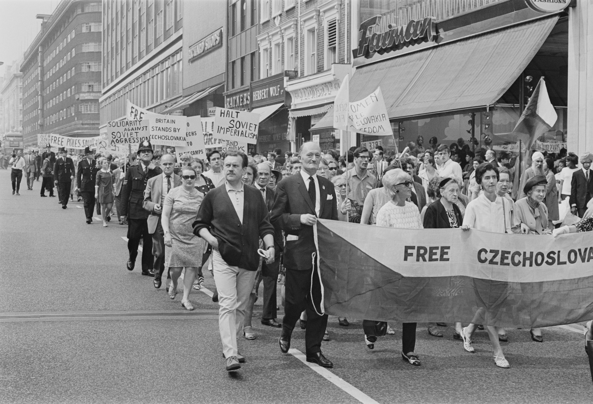 26 август 1968 г. - антисъветски протест в Лондон в подкрепа на Чехословакия 
