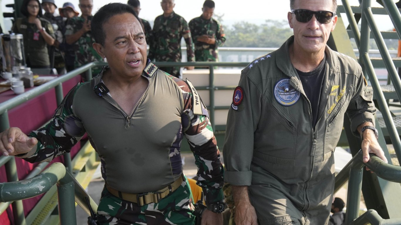 САЩ, Индонезия и Австралия проведоха военни учения с бойни стрелби
