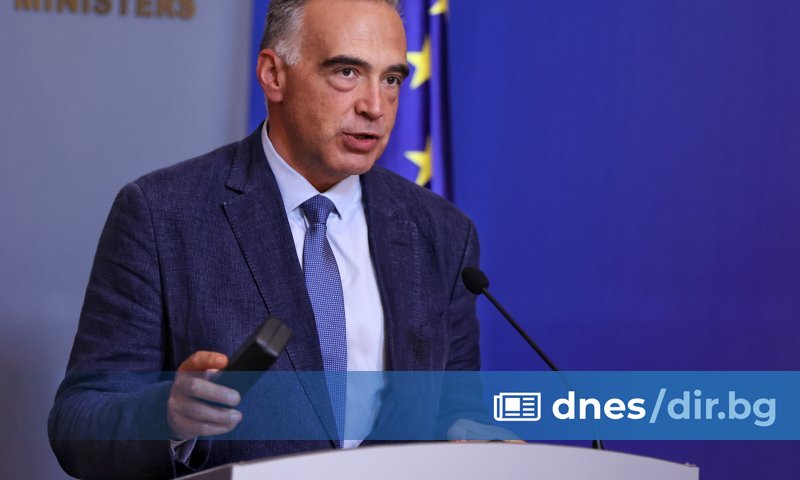 Служебното правителство извършва проверки и е изискало информация от службите